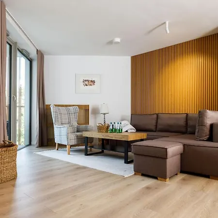 Golden Z Dostepem Do Basenow,jacuzzi,strefy Saun- Pinea Pobierowo-sannel For Rent פוביירובו