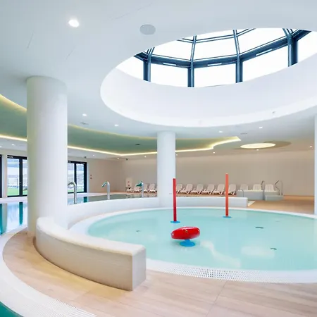 Apartament Golden Z Dostępem Do Basenów,jacuzzi,strefy Saun- Pinea Pobierowo-sannel For Rent Pobierowo